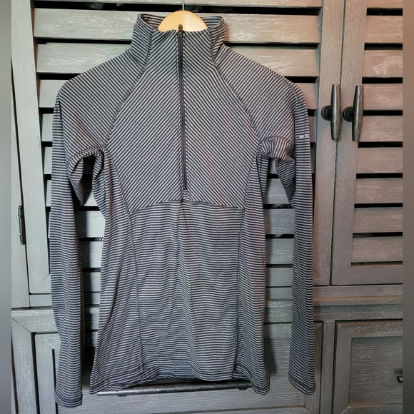 Columbia Black and Gray Striped Quarter Zip Long Sleeve Shirt - Size XS - NWOT - Picture 1 of 7